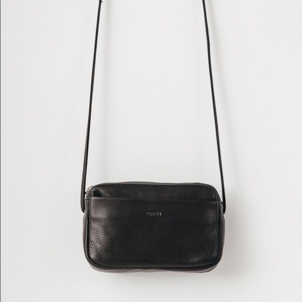 Baggu mini leather crossbody in black